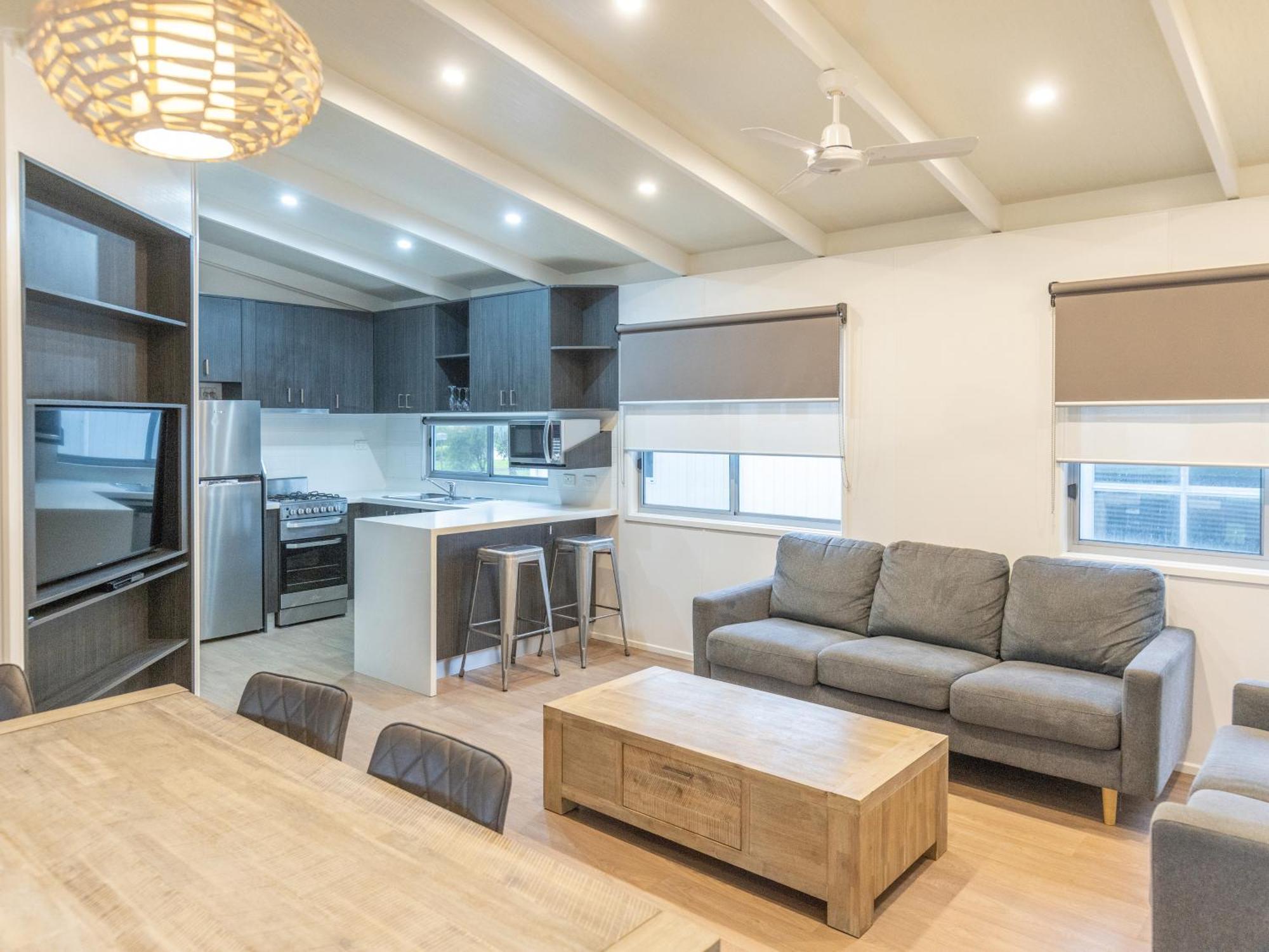 Nrma Warrnambool Riverside Holiday Park Номер фото