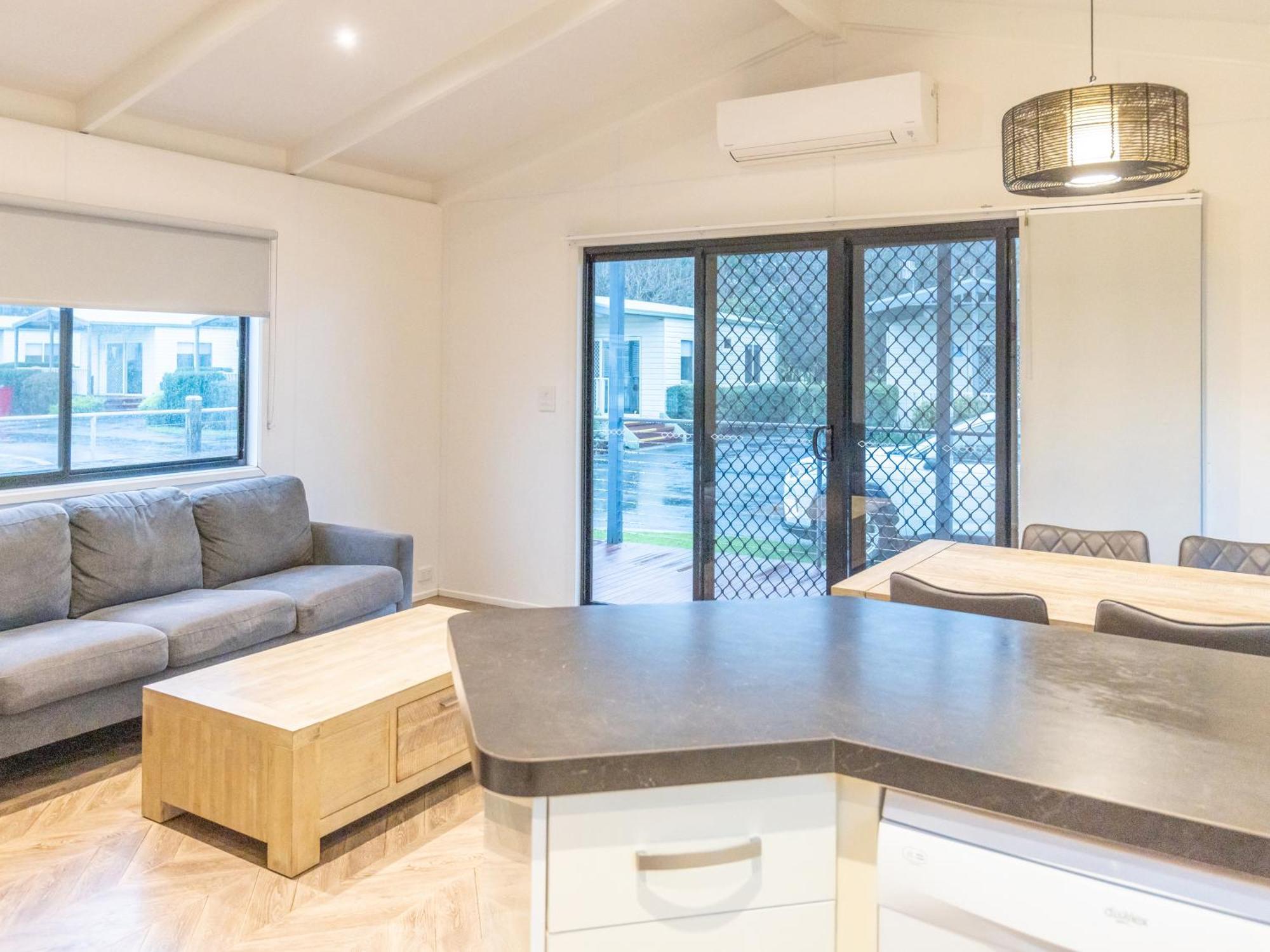 Nrma Warrnambool Riverside Holiday Park Номер фото