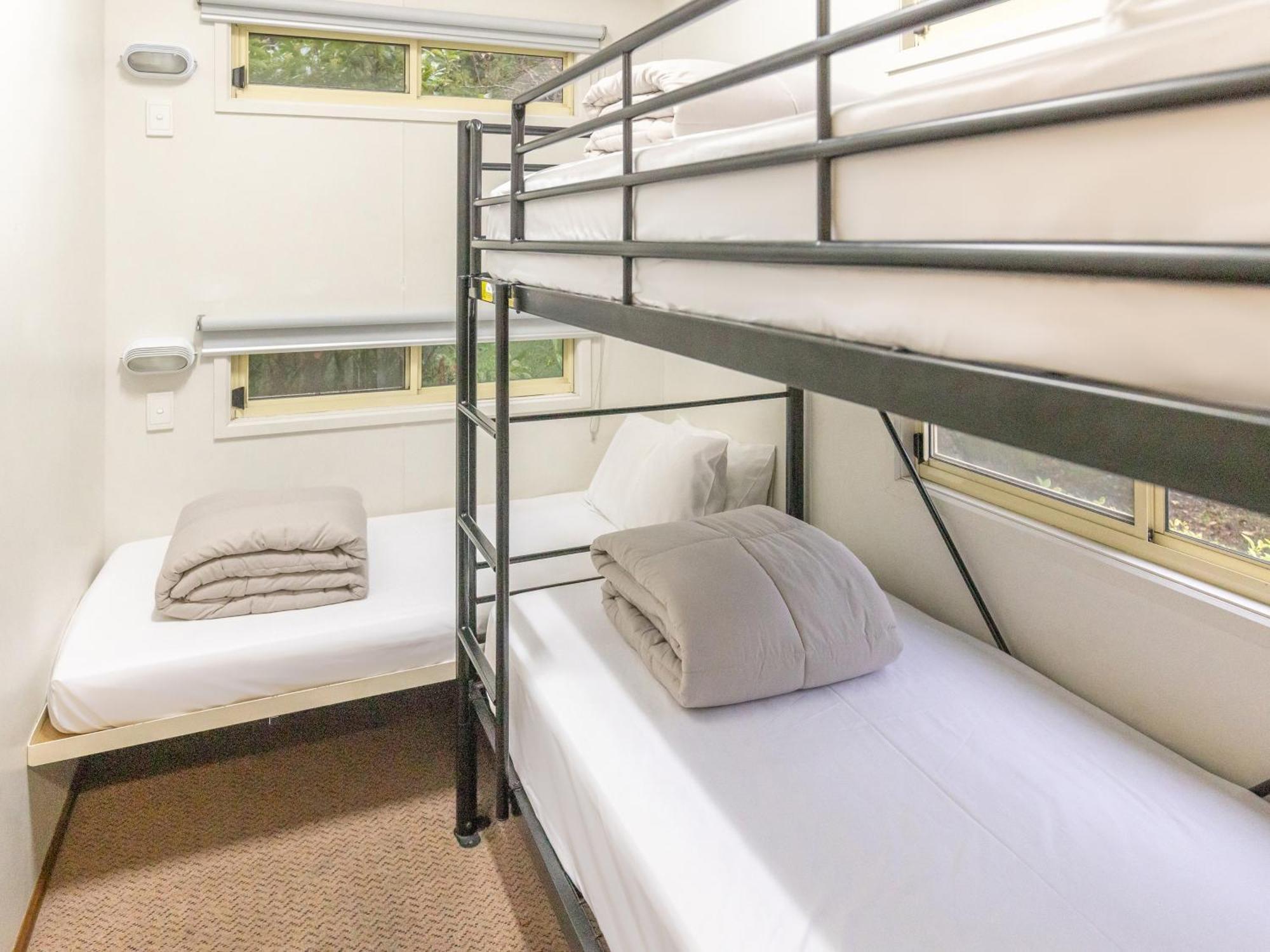 Nrma Warrnambool Riverside Holiday Park Номер фото